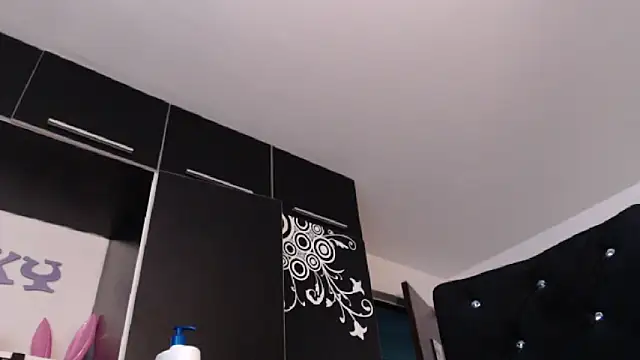 Snapshot of Elsa-bad chatting on 10, 3, 2025 Elsa-bad online show from 10, 3, 2025