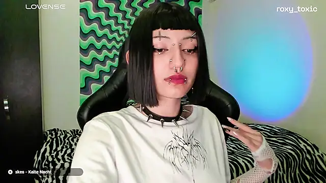 roxy toxic online show from 19, 3, 2025