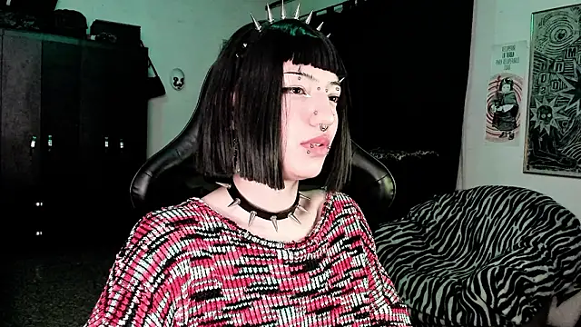 Snapshot of roxy_toxic chatting on 3, 2, 2026 roxy toxic online show from 3, 2, 2026