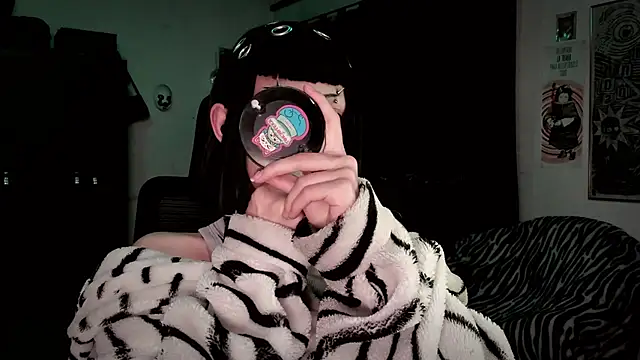 Snapshot of roxy_toxic chatting on 12, 2, 2026 roxy toxic online show from 12, 2, 2026