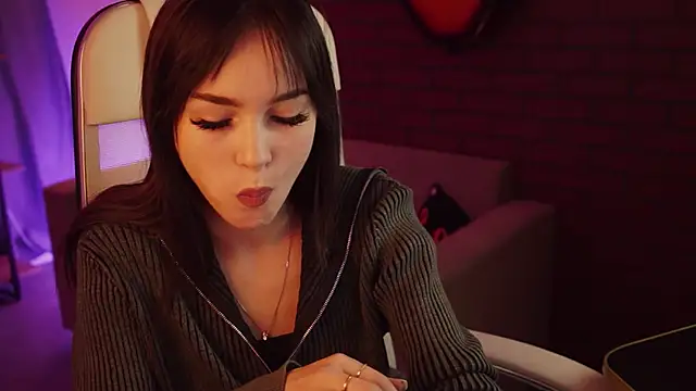 Snapshot of DakotaaJohnnson chatting on 21, 3, 2025 DakotaaJohnnson online show from 21, 3, 2025