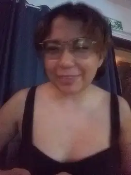 Snapshot of criscrispdv chatting on 17, 5, 2026 criscrispdv online show from 17, 5, 2026