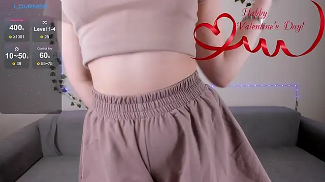 Snapshot of EmmyStar_ chatting on 13, 2, 2025 EmmyStar online show from 13, 2, 2025