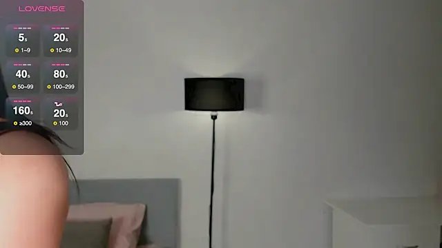 Snapshot of EmmyStar_ chatting on 15, 12, 2025 EmmyStar online show from 15, 12, 2025