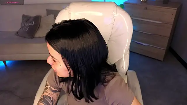 Nicole Foxx  online show from 20, 2, 2026