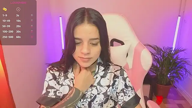 Nicole Foxx  online show from 19, 5, 2026