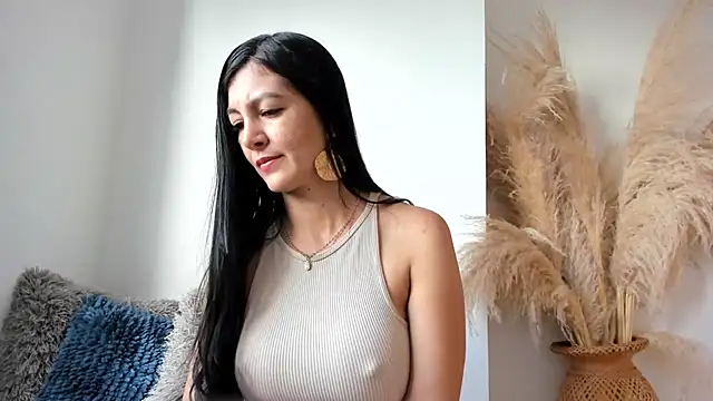 sofhia daniels online show from 9, 10, 2025