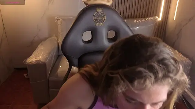 Kitten Cam online show from 16, 12, 2025