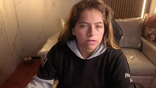 Kitten Cam online show from 17, 1, 2026