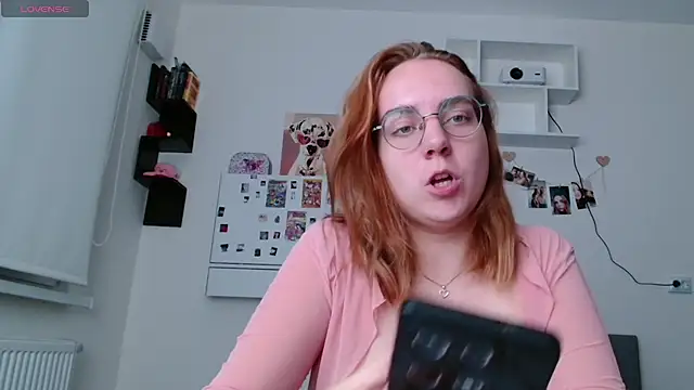 Snapshot of _candy__sweet__ chatting on 19, 9, 2025 candy sweet online show from 19, 9, 2025