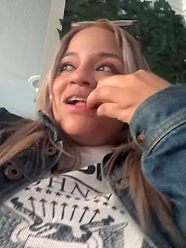 victoria  floyd online show from 17, 11, 2025