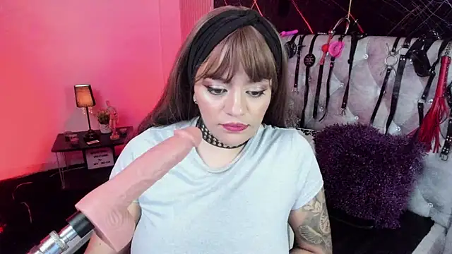 victoria  floyd online show from 25, 5, 2026