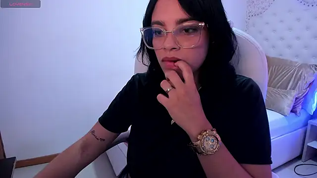 Snapshot of luciana_stolem chatting on 29, 1, 2025 luciana stolem online show from 29, 1, 2025