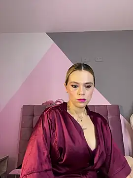 RayaCarr  online show from 18, 12, 2025