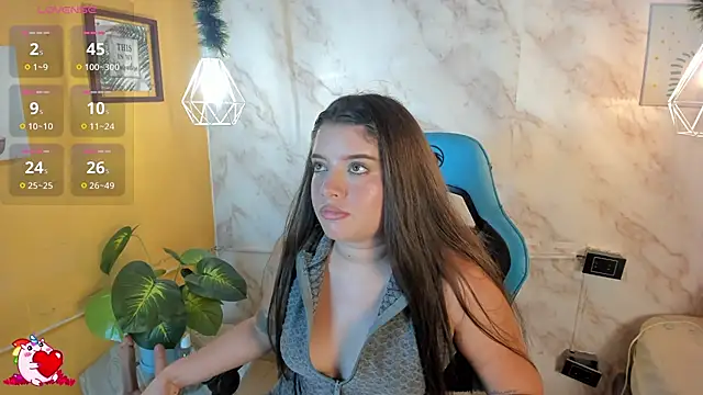 Snapshot of Lia_little18 chatting on 1, 5, 2026 Lia little18 online show from 1, 5, 2026