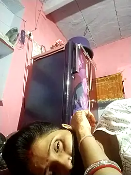 Snapshot of Bhavya_Bhan chatting on 12, 10, 2025 Bhavya Bhan online show from 12, 10, 2025
