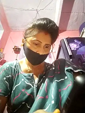 Snapshot of Bhavya_Bhan chatting on 18, 10, 2025 Bhavya Bhan online show from 18, 10, 2025