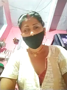 Snapshot of Bhavya_Bhan chatting on 28, 10, 2025 Bhavya Bhan online show from 28, 10, 2025