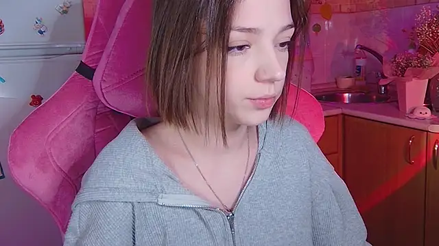 PamBeesly online show from 8, 4, 2026