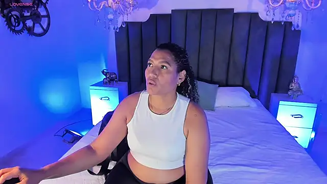 AnthonelaRusso  online show from 15, 3, 2025