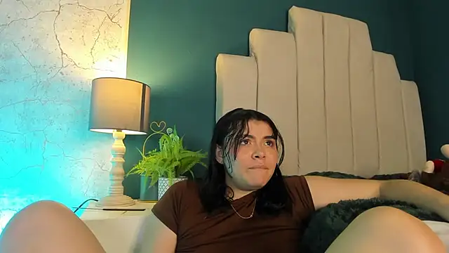 Snapshot of Zoe_Cheshire chatting on 28, 2, 2025 Zoe Cheshire online show from 28, 2, 2025