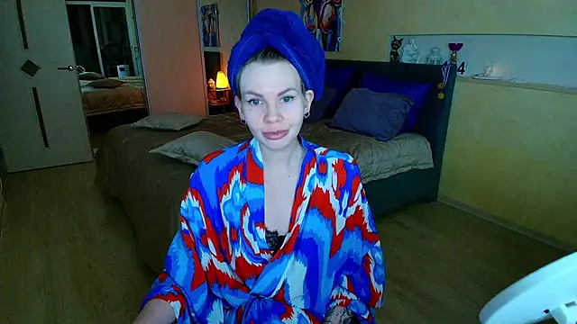 ReginaSparkle online show from 6, 3, 2025