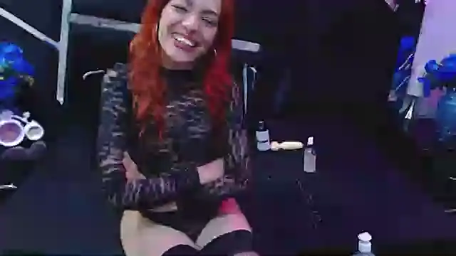 Snapshot of vella_paris_ chatting on 6, 3, 2025 vella paris online show from 6, 3, 2025