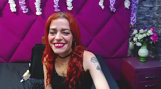 Snapshot of vella_paris_ chatting on 7, 3, 2025 vella paris online show from 7, 3, 2025
