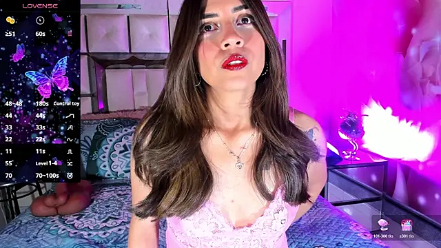 emili clark online show from 26, 11, 2025