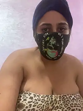 Snapshot of Lola-Sexxx chatting on 8, 2, 2025 Lola-Sexxx online show from 8, 2, 2025