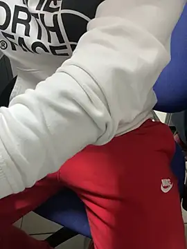 Snapshot of Greeneyes0820 chatting on 7, 2, 2025 Greeneyes0820 online show from 7, 2, 2025