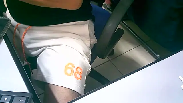 Snapshot of Greeneyes0820 chatting on 17, 9, 2025 Greeneyes0820 online show from 17, 9, 2025