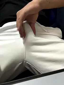 Snapshot of Greeneyes0820 chatting on 28, 10, 2025 Greeneyes0820 online show from 28, 10, 2025