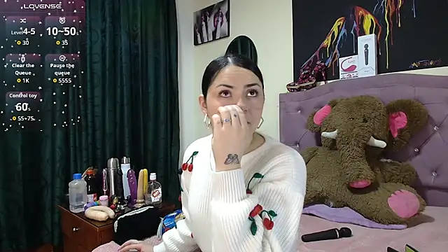 Snapshot of Emmie_Hot chatting on 1, 10, 2025 Emmie Hot online show from 1, 10, 2025