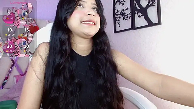 Sophia waalker  1 online show from 28, 2, 2025