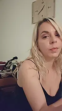 SweetyNinaOff1 online show from 25, 10, 2025