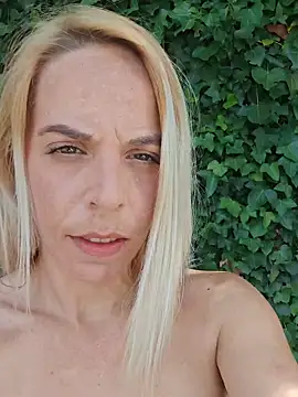 Snapshot of SweetyNinaOff1 chatting on 29, 5, 2026 SweetyNinaOff1 online show from 29, 5, 2026