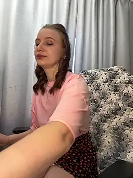 Snapshot of LillyFan-X chatting on 17, 5, 2026 LillyFan-X online show from 17, 5, 2026
