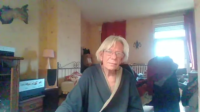 rosanetrav online show from 12, 4, 2026