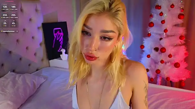 Snapshot of SallyCha chatting on 20, 12, 2025 SallyCha online show from 20, 12, 2025