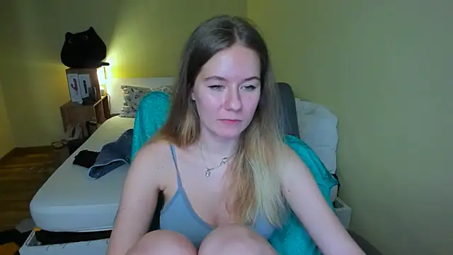 EmilyPaw online show from 16, 2, 2025