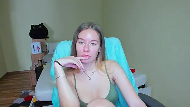 EmilyPaw online show from 23, 3, 2025