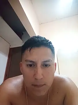 Snapshot of LuisMex1998 chatting on 15, 5, 2026 LuisMex1998 online show from 15, 5, 2026
