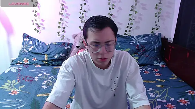 Tina 4 Charlie online show from 9, 11, 2025