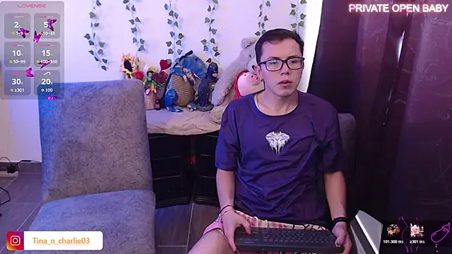 Tina 4 Charlie online show from 30, 11, 2025