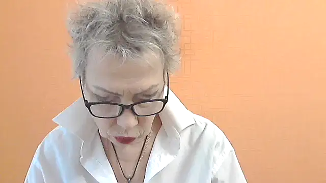 Snapshot of NessyJenixs chatting on 18, 11, 2025 NessyJenixs online show from 18, 11, 2025