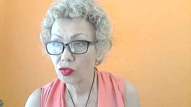Snapshot of NessyJenixs chatting on 2, 7, 2026 NessyJenixs online show from 2, 7, 2026