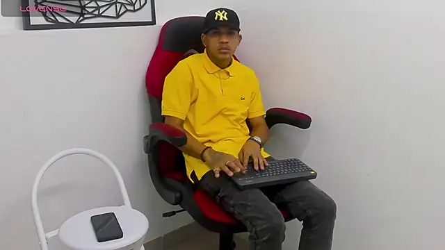 Snapshot of carlos_alber12 chatting on 1, 2, 2025 carlos alber12 online show from 1, 2, 2025