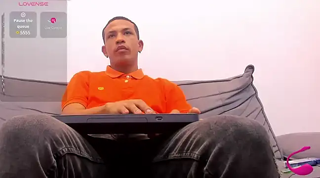 Snapshot of carlos_alber12 chatting on 2, 3, 2025 carlos alber12 online show from 2, 3, 2025