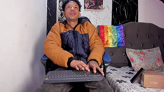 Snapshot of carlos_alber12 chatting on 22, 9, 2025 carlos alber12 online show from 22, 9, 2025